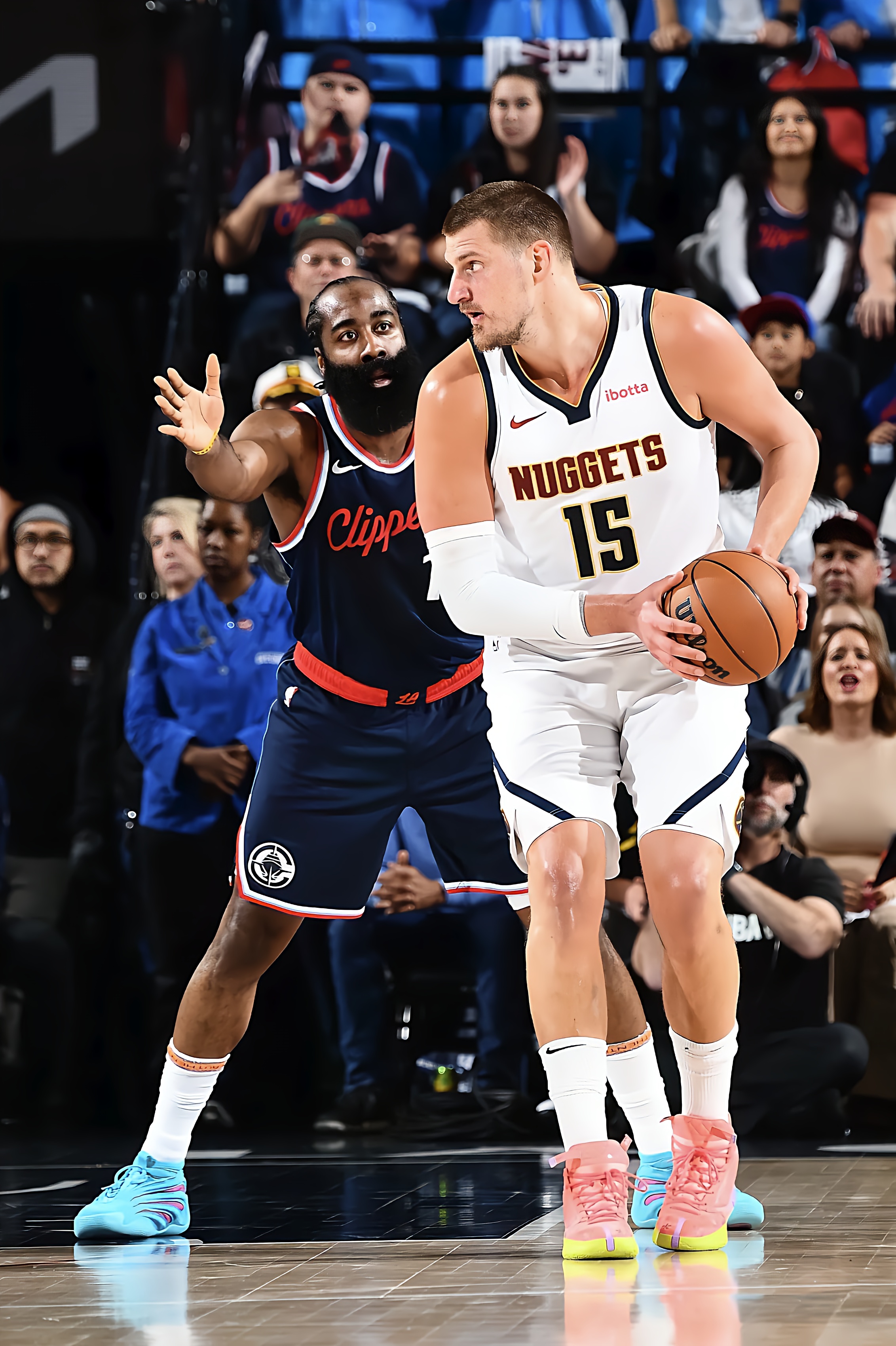 丹佛掘金迎NBA季后赛关键赛；清晨单刀错失；悬念犹存；细节决定成败的简单介绍-爱游戏官网